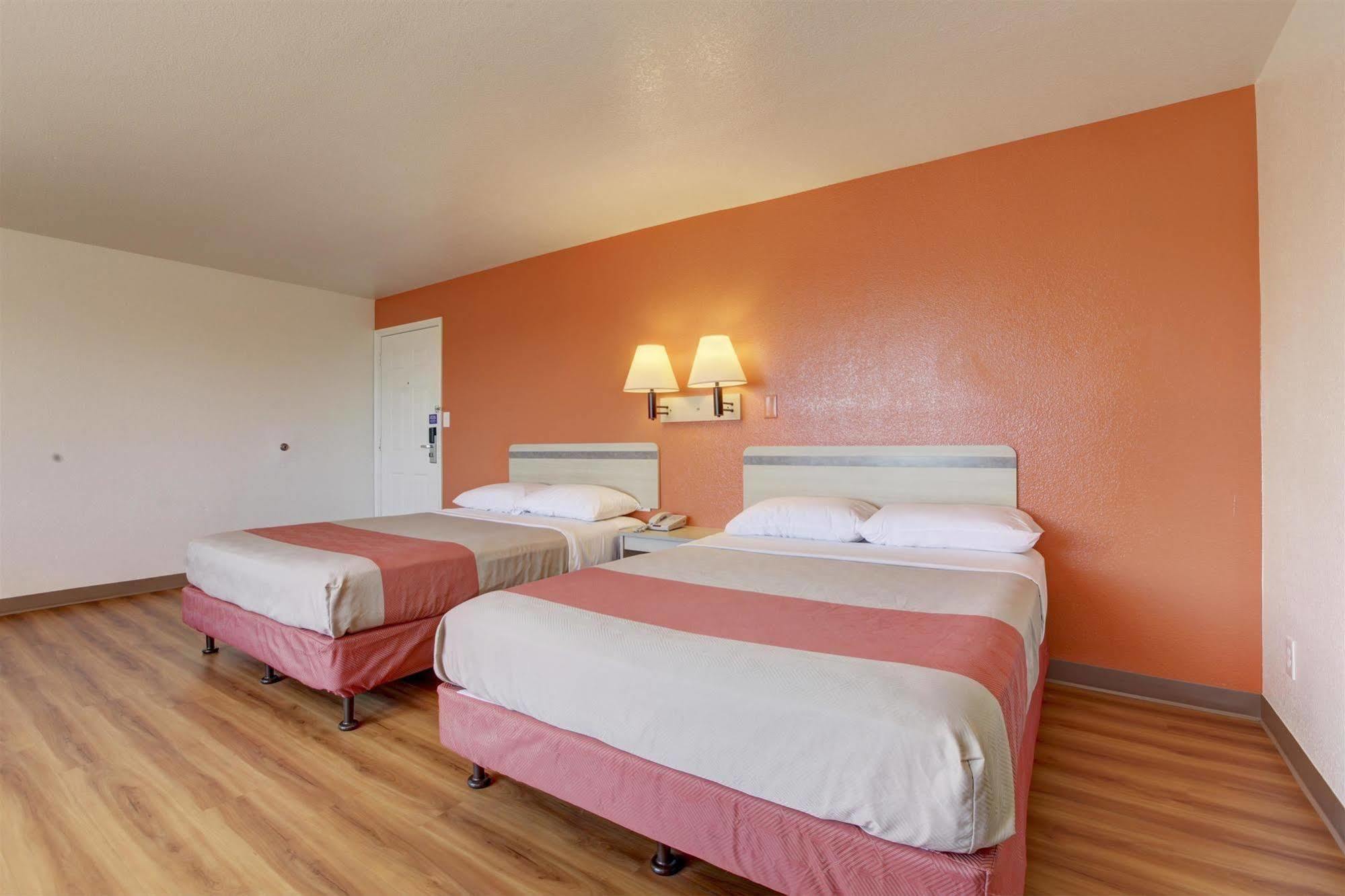 Motel 6-Bellflower, Ca - Los Angeles Exterior photo